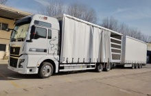 Curtain trailer